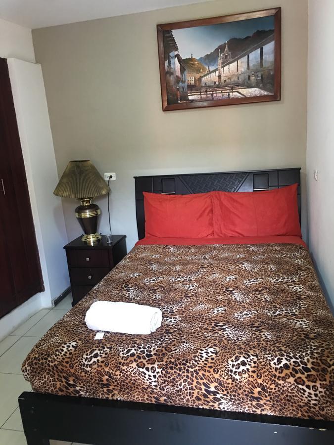 The Backpacker Hostal อิบาร์รา ภายนอก รูปภาพ