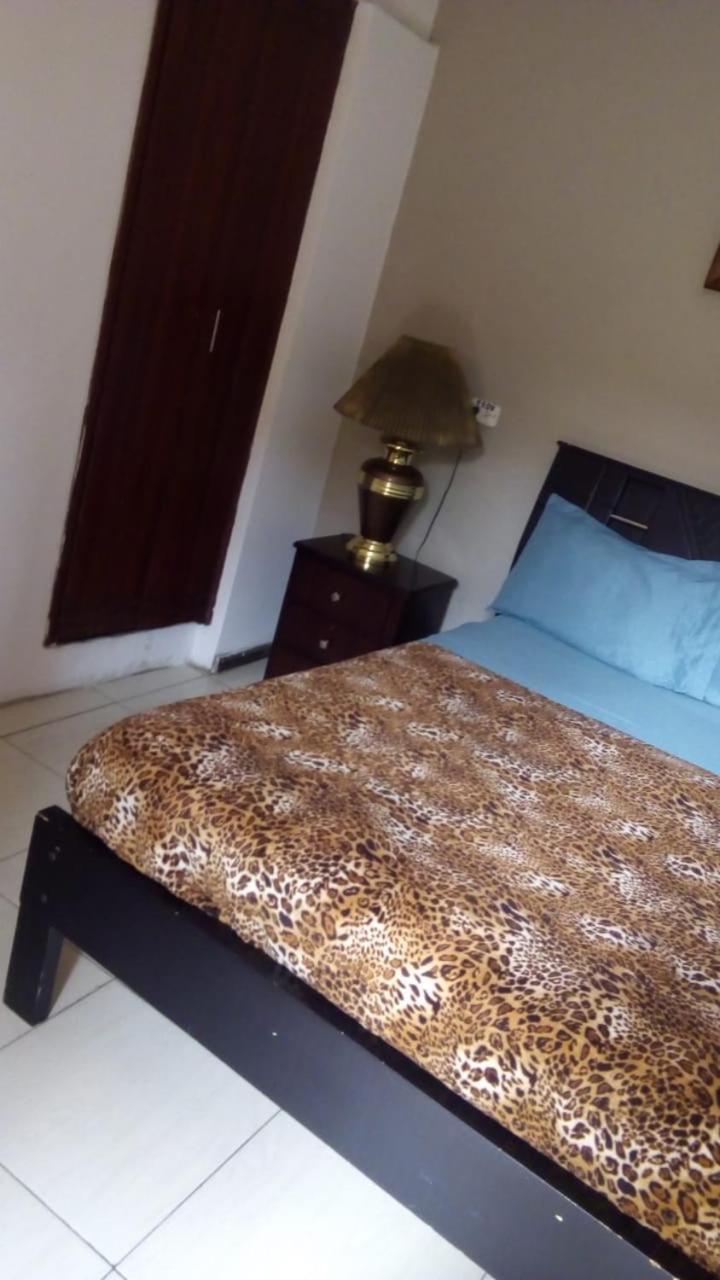 The Backpacker Hostal อิบาร์รา ภายนอก รูปภาพ